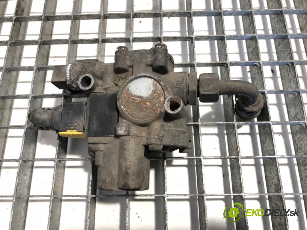 DAF XF Ciągnik siodłowy 2014 375 kW FT 510 375 kW [510 KM] olej napędowy 2012 - 2022 12900 Ventil EBS 1808335