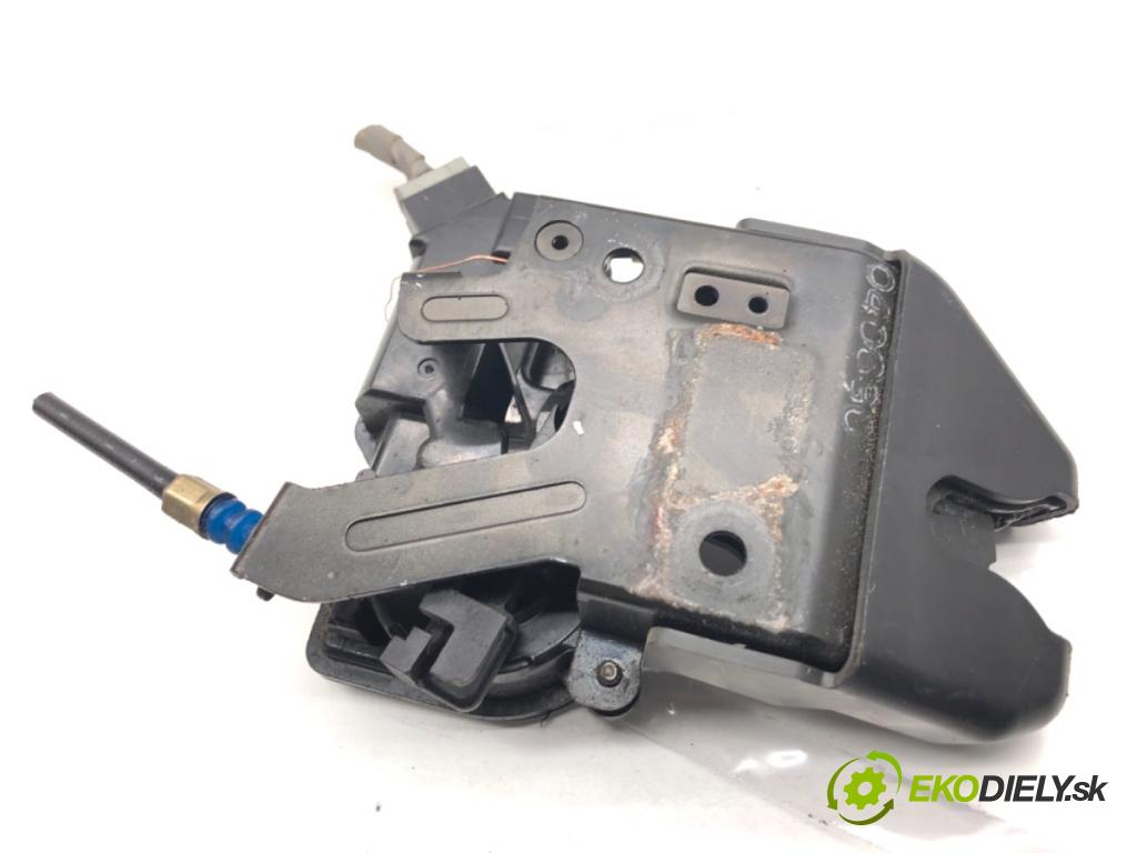 HONDA ACCORD VII sedan 2004 103 kW 2.2 i-CTDi (CN1) 2204 zámok dveří zadní část 