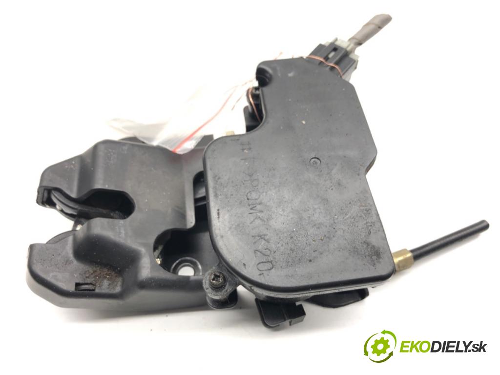 HONDA ACCORD VII sedan 2004 103 kW 2.2 i-CTDi (CN1) 2204 zámok dveří zadní část