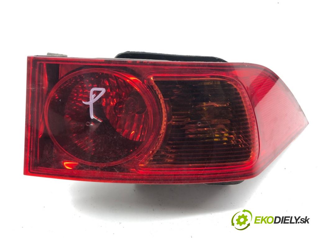 HONDA ACCORD VII sedan 2004 103 kW 2.2 i-CTDi (CN1) 2204 Svetlo pravy zad 