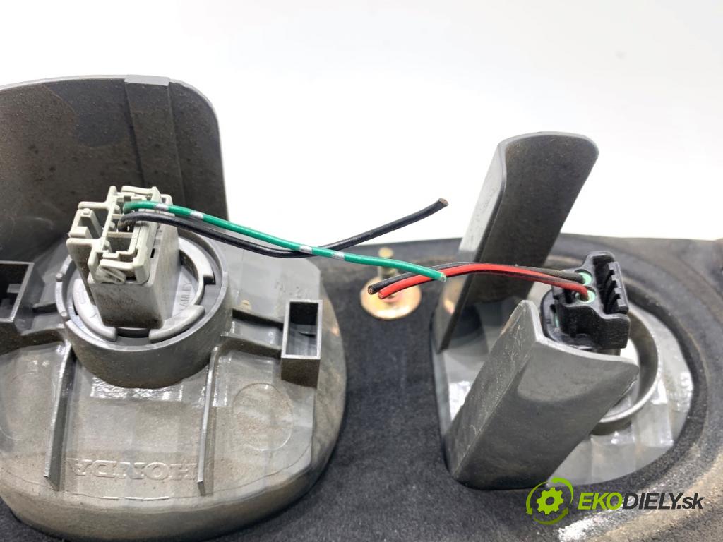 HONDA ACCORD VII sedan 2004 103 kW 2.2 i-CTDi (CN1) 2204 světlo zadní část pravá vnitřní  (Klika dveří ostatní)