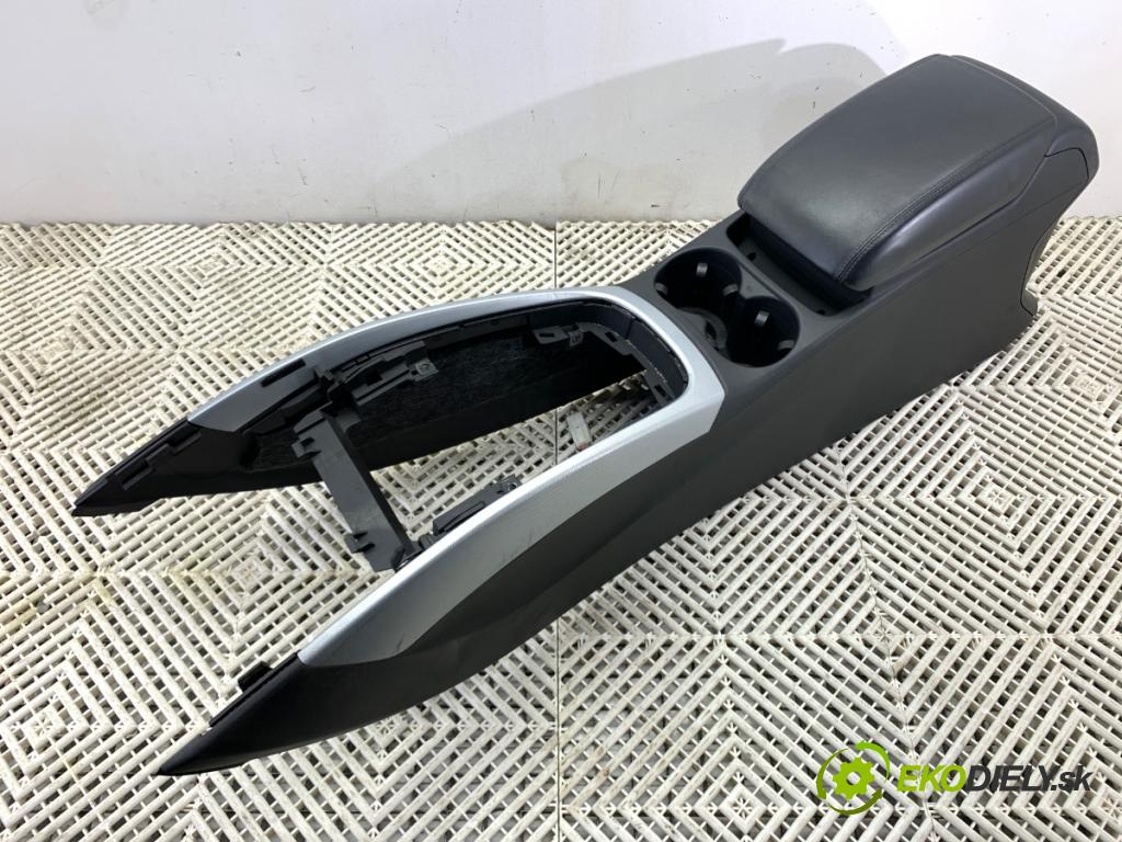 AUDI Q5 8R SUV 2011 125 kW 2.0 TDI quattro 1968 Tunel stredový opierka