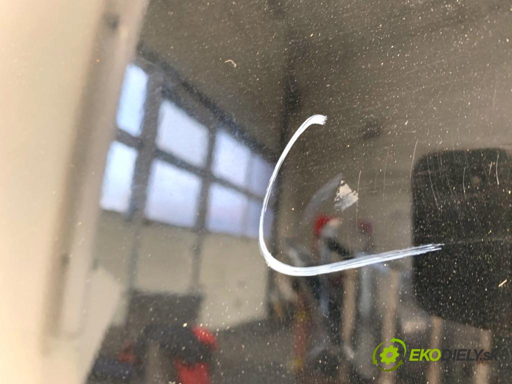 SMART FORTWO coupe 2004 30 kW 0.8 CDI (450.300, 450.301, 450.302, 450.303, 450.306) 799 Dvere pravy predný