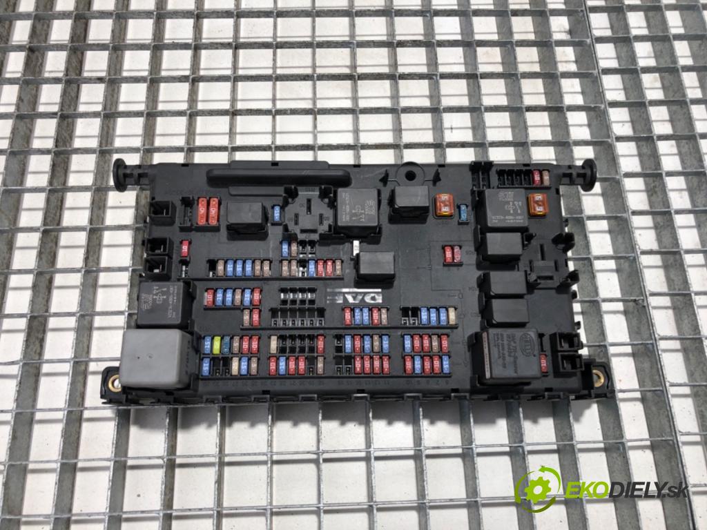 DAF XF Ciągnik siodłowy 2014 375 kW FT 510 375 kW [510 KM] olej napędowy 2012 - 2022 12900 skříňka poistková 1925270 (Pojistková skříňka)