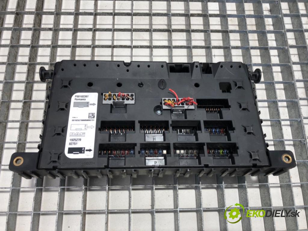 DAF XF Ciągnik siodłowy 2014 375 kW FT 510 375 kW [510 KM] olej napędowy 2012 - 2022 12900 skříňka poistková 1925270 (Pojistková skříňka)