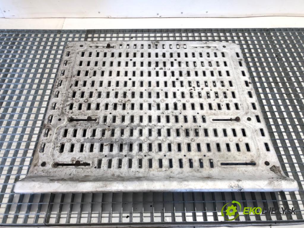 DAF XF Ciągnik siodłowy 2014 375 kW FT 510 375 kW [510 KM] olej napędowy 2012 - 2022 12900 PLOŠINA: RÁM: středový 1940919