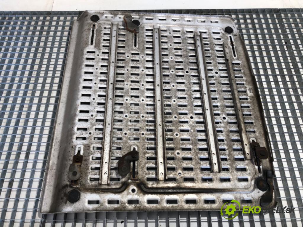 DAF XF Ciągnik siodłowy 2014 375 kW FT 510 375 kW [510 KM] olej napędowy 2012 - 2022 12900 PLOŠINA: RÁM: středový 1940919