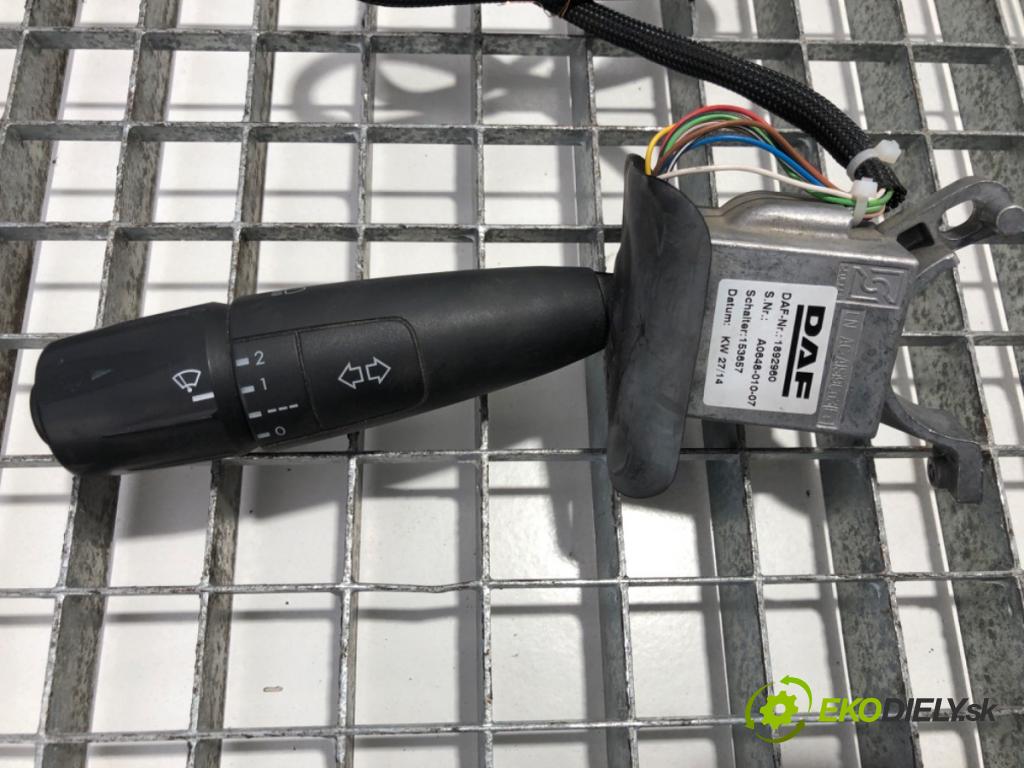 DAF XF Ciągnik siodłowy 2014 375 kW FT 510 375 kW [510 KM] olej napędowy 2012 - 2022 12900 Prepínač kombinovaný 1892960 (Prepínacie páčky pod volantom)