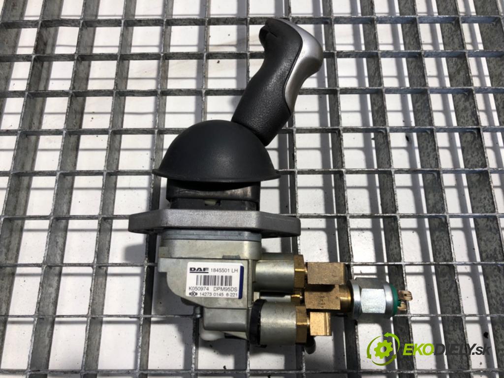 DAF XF Ciągnik siodłowy 2014 375 kW FT 510 375 kW [510 KM] olej napędowy 2012 - 2022 12900 Kulisa brzdy ručnej brzdy 1845501