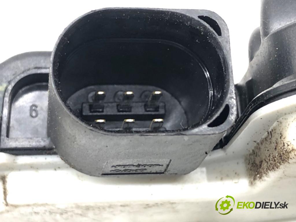 SEAT IBIZA IV Kombi 2014 51 kW 1.2 1198 zámok Dvere pravy predný 5N1837016E