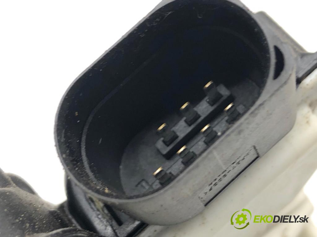 SEAT IBIZA IV Kombi 2014 51 kW 1.2 1198 zámok Dvere ľavy predný 5N1837015E