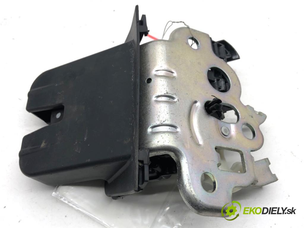 SEAT IBIZA IV Kombi 2014 51 kW 1.2 1198 zámok dveří zadní část 5E0827505