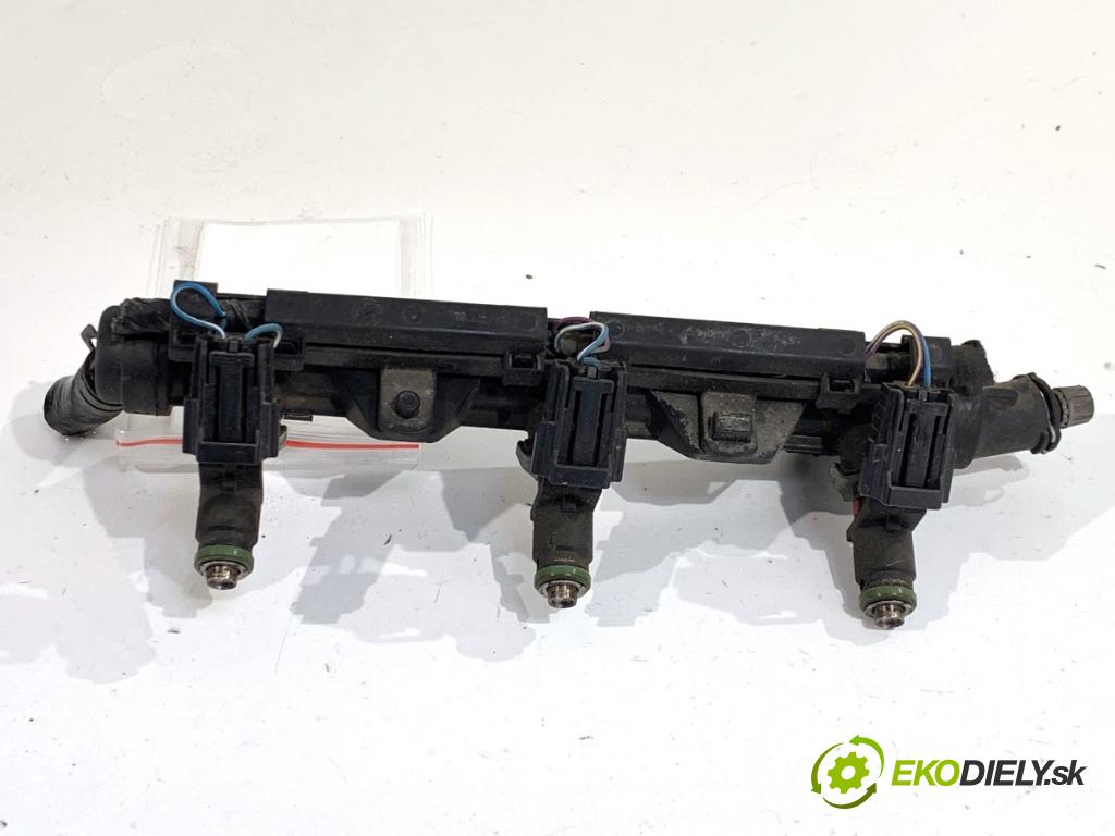 SEAT IBIZA IV Kombi 2014 51 kW 1.2 1198 Lišta vstrekovacia 03E133320A (Vstrekovacia lišta)