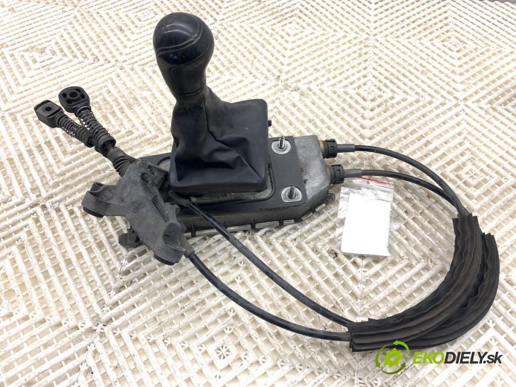 SEAT IBIZA IV Kombi 2014 51 kW 1.2 1198 kulisa 6Q0711049CG (Řadicí páka (kulisa) )