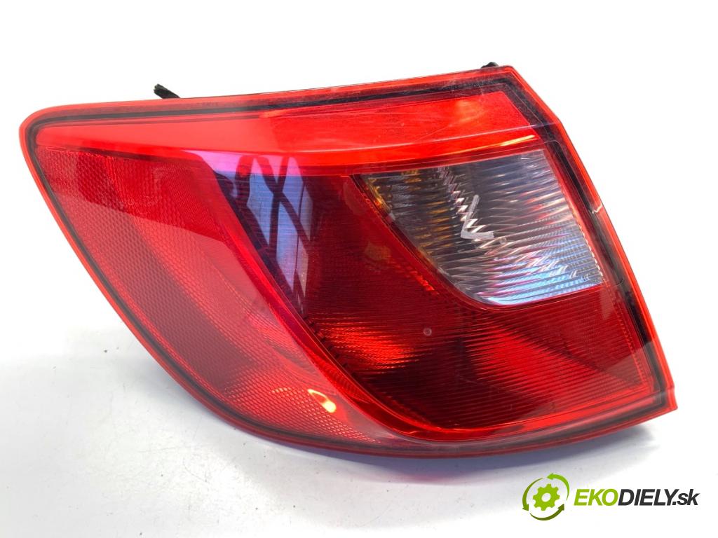 SEAT IBIZA IV Kombi 2014 51 kW 1.2 1198 světlo levý zadní část 6J8945095C