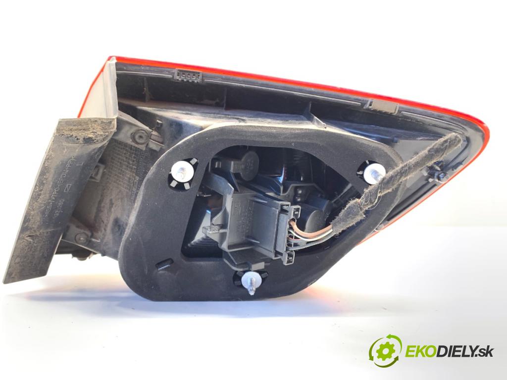 SEAT IBIZA IV Kombi 2014 51 kW 1.2 1198 světlo levý zadní část 6J8945095C