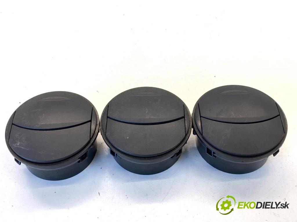 SEAT IBIZA IV Kombi 2014 51 kW 1.2 1198 mří topení přední část 