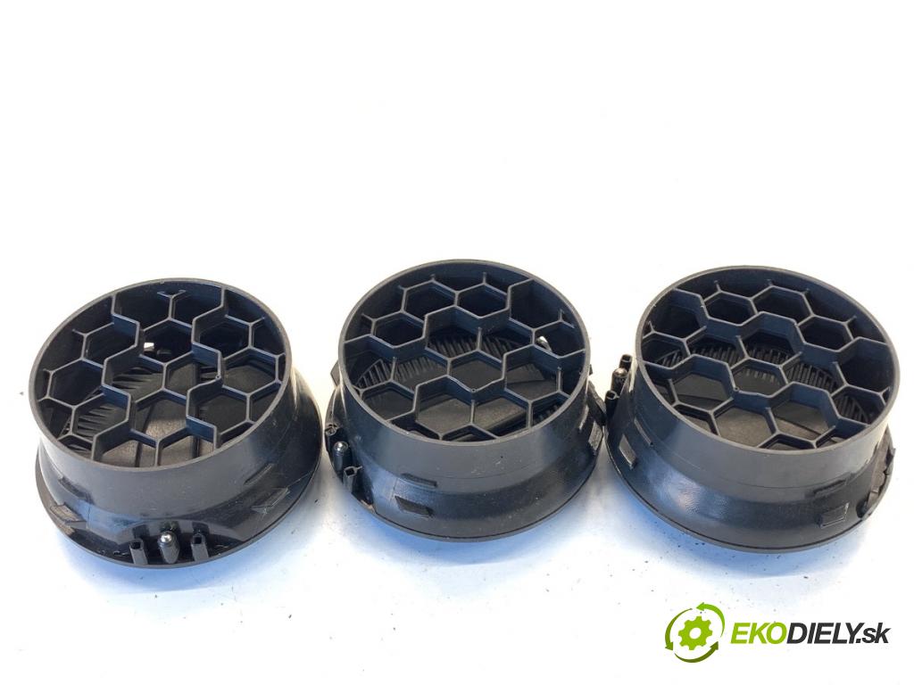 SEAT IBIZA IV Kombi 2014 51 kW 1.2 1198 mří topení přední část