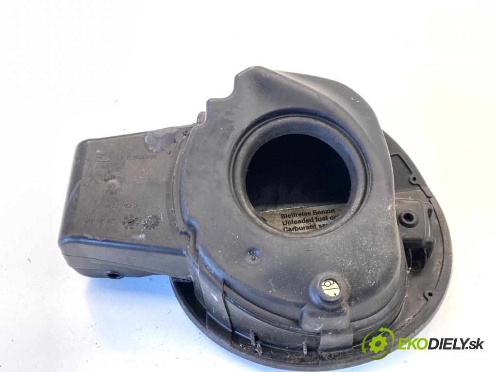 SEAT IBIZA IV Kombi 2014 51 kW 1.2 1198 Dvierka nádrže paliva  (Kľučka dverí ostatné)