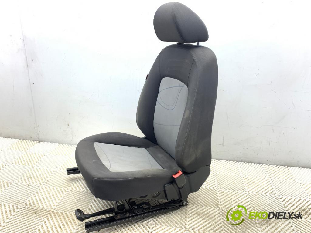 SEAT IBIZA IV Kombi 2014 51 kW 1.2 1198 sedadlo pravý přední část