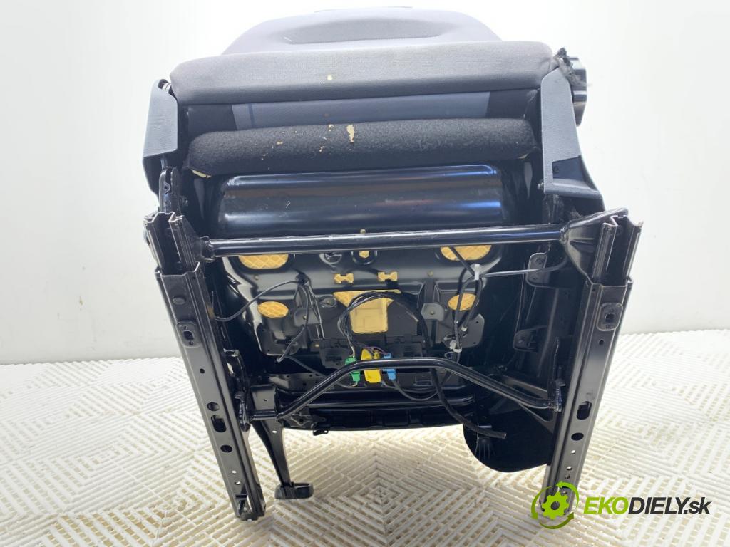 SEAT IBIZA IV Kombi 2014 51 kW 1.2 1198 sedadlo pravý přední část