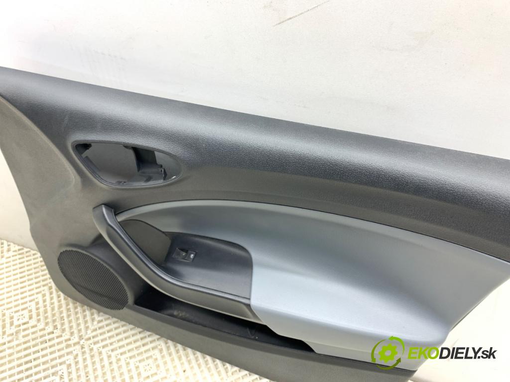 SEAT IBIZA IV Kombi 2014 51 kW 1.2 1198 ča dveře pravý přední část