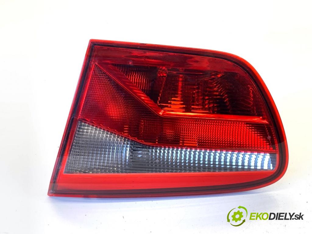 SEAT IBIZA IV Kombi 2014 51 kW 1.2 1198 světlo zadní část pravá vnitřní 6J8945094C (Klika dveří ostatní)