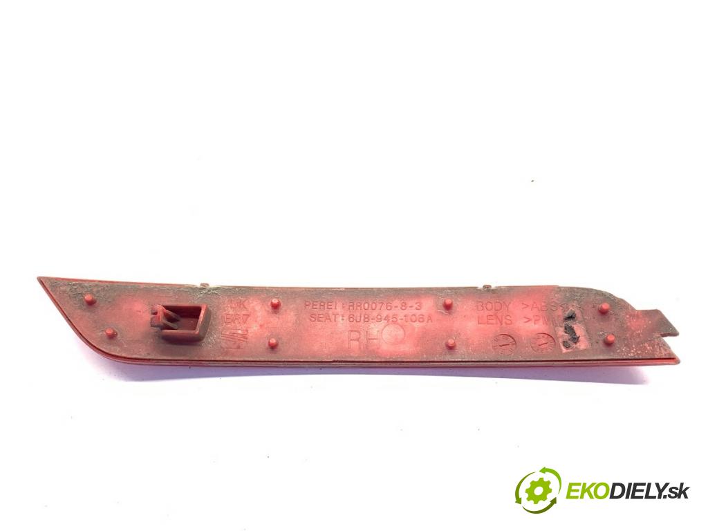 SEAT IBIZA IV Kombi 2014 51 kW 1.2 1198 reflexní nárazníka pravá zadní část 6J8945106A