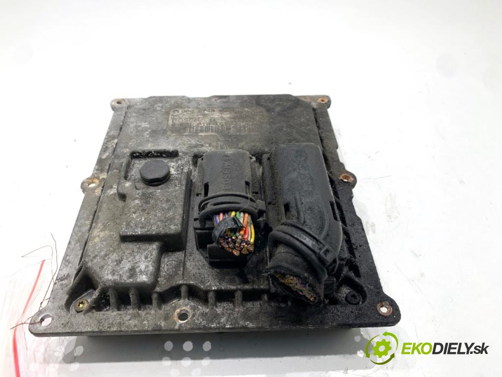 SMART FORTWO coupe 2004 30 kW 0.8 CDI (450.300, 450.301, 450.302, 450.303, 450.306) 799 řídící jednotka motora 0002749V001 (Řídicí jednotka)