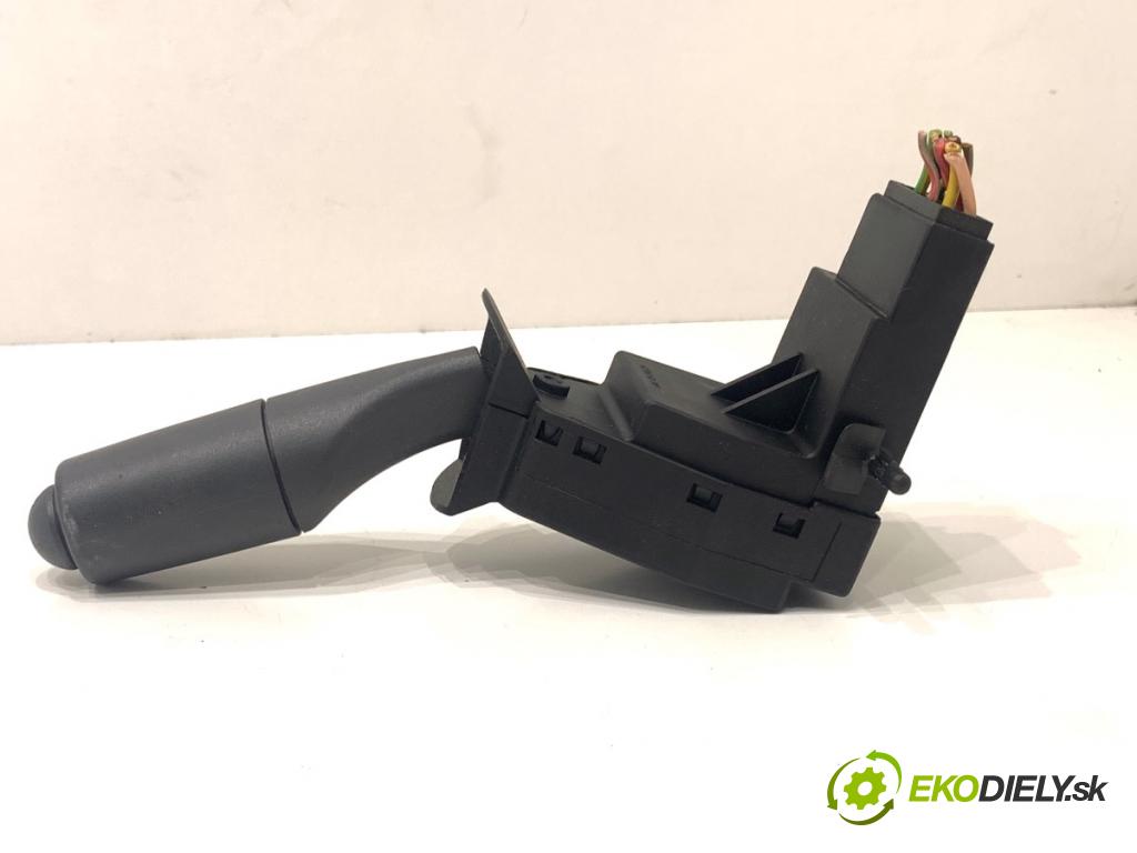 SMART FORTWO coupe 2004 30 kW 0.8 CDI (450.300, 450.301, 450.302, 450.303, 450.306) 799 Prepínač kombinovaný 0001272V009 (Prepínacie páčky pod volantom)