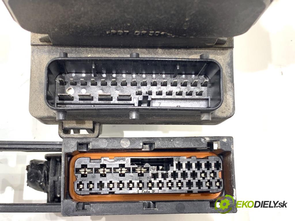 SMART FORTWO coupe 2004 30 kW 0.8 CDI (450.300, 450.301, 450.302, 450.303, 450.306) 799 Pumpa ABS 0273004530 (Pumpa ABS)