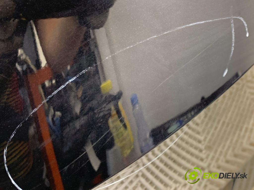 SKODA SUPERB III liftback 2018 110 kW 2.0 TDI 1968 nárazník zadní část LF9R (Klika dveří ostatní)