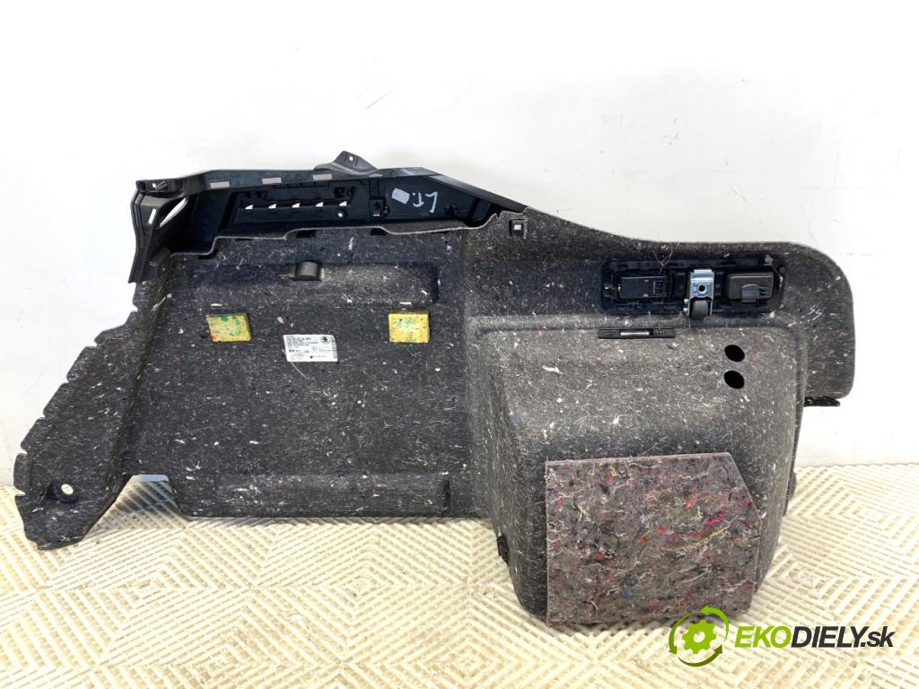 SKODA SUPERB III liftback 2018 110 kW 2.0 TDI 1968 čalúnenie kufra ľavy 3V5867427AK