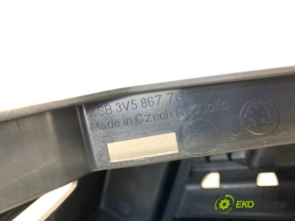 SKODA SUPERB III liftback 2018 110 kW 2.0 TDI 1968 čalúnenie kufra ľavy 3V5867427AK