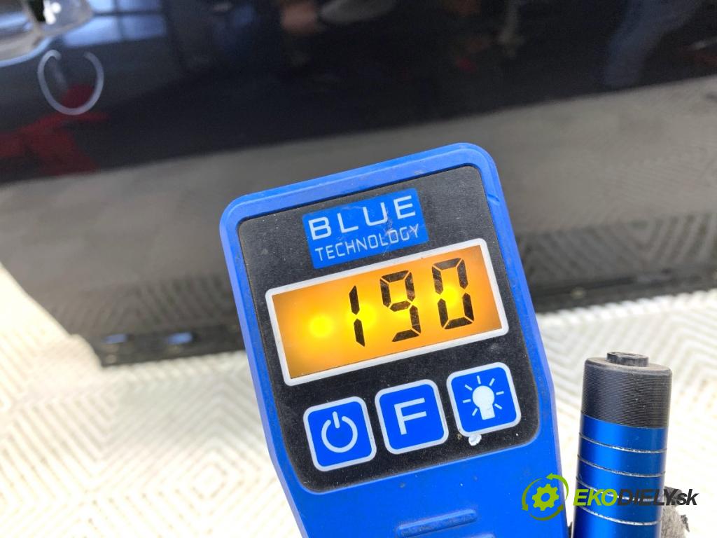 SKODA SUPERB III liftback 2018 110 kW 2.0 TDI 1968 Dvere pravy predný LF9R