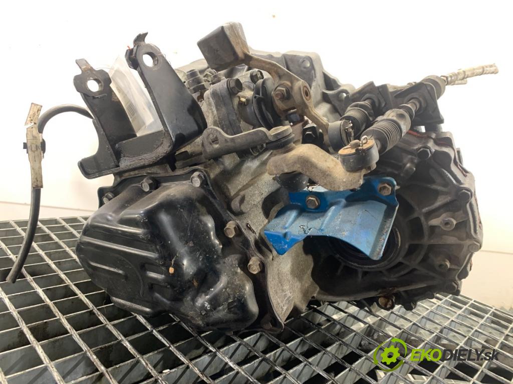 TOYOTA COROLLA E12 liftback 2002 66 kW 2.0 D-4D (CDE120_) 1995 převodovka  (Převodovka)