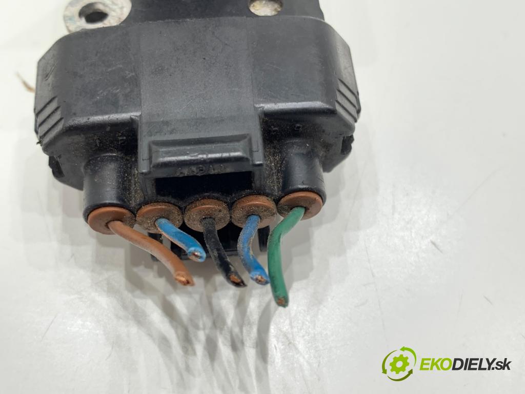 TOYOTA COROLLA E12 liftback 2002 66 kW 2.0 D-4D (CDE120_) 1995 váha vzduchu 22204-27010 (Snímač hmotnosti vzduchu)