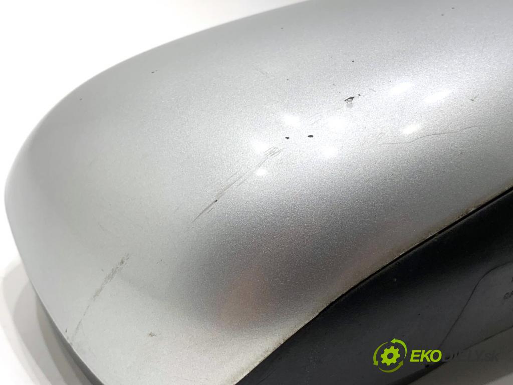 TOYOTA COROLLA E12 liftback 2002 66 kW 2.0 D-4D (CDE120_) 1995 zpětné zrcátko pravý