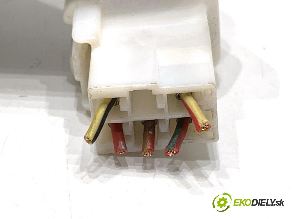 TOYOTA COROLLA E12 liftback 2002 66 kW 2.0 D-4D (CDE120_) 1995 zpětné zrcátko pravý