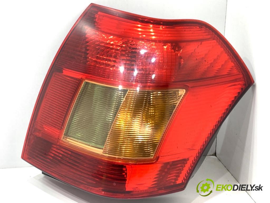 TOYOTA COROLLA E12 liftback 2002 66 kW 2.0 D-4D (CDE120_) 1995 světlo levý zadní část 