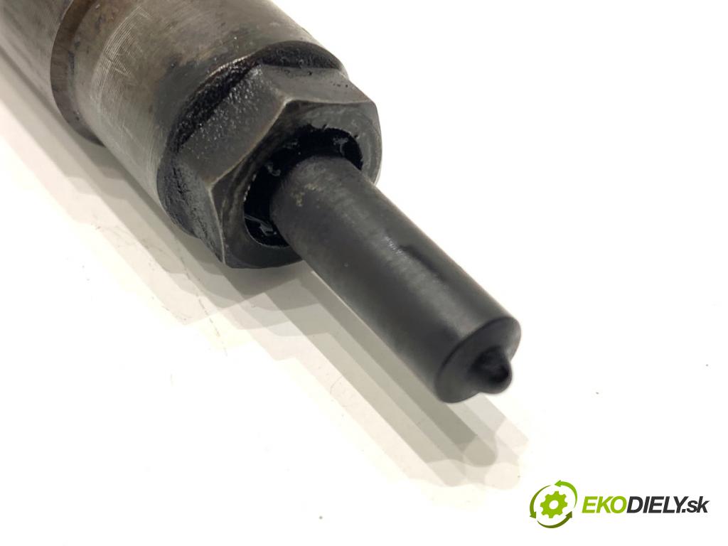 TOYOTA COROLLA E12 liftback 2002 66 kW 2.0 D-4D (CDE120_) 1995 vstrekovač 23670-27020 (Vstrekovač paliva)