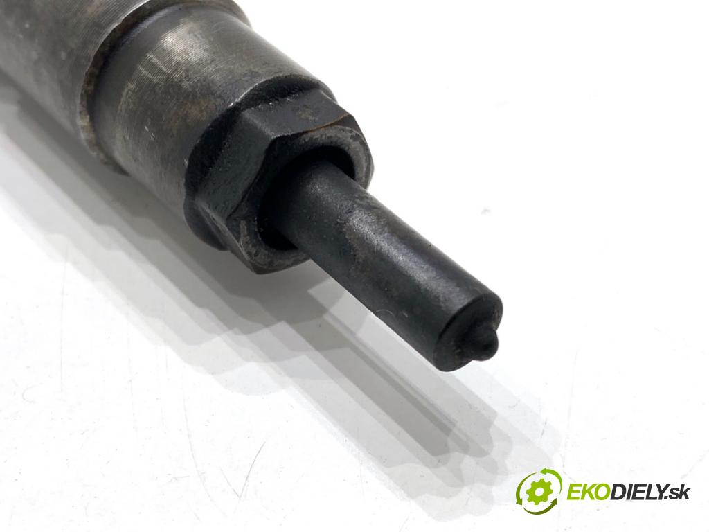 TOYOTA COROLLA E12 liftback 2002 66 kW 2.0 D-4D (CDE120_) 1995 vstrekovač 23670-27020 (Vstrekovač paliva)