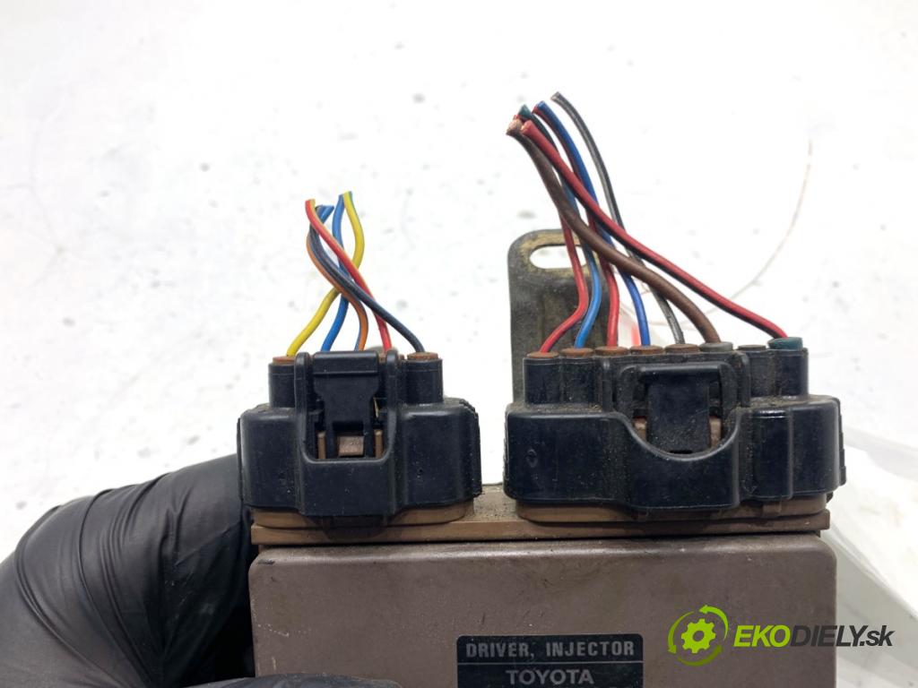 TOYOTA COROLLA E12 liftback 2002 66 kW 2.0 D-4D (CDE120_) 1995 modul VSTŘIKOVAČE: 89871-20030