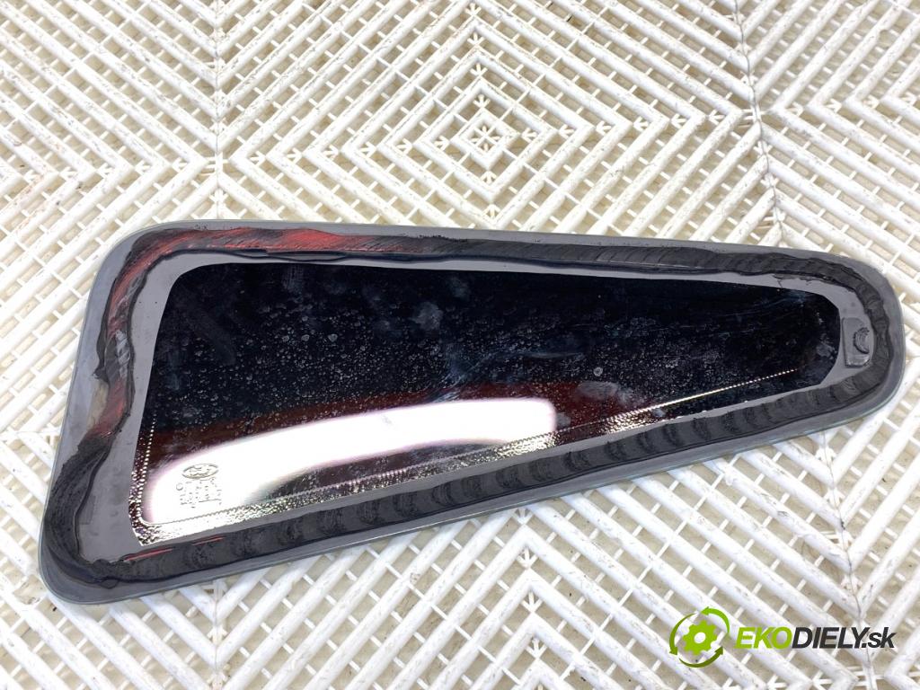 FORD USA MUSTANG V coupe 2014 227 kW 3.7 3726 Okno bočné dverí pravy zad