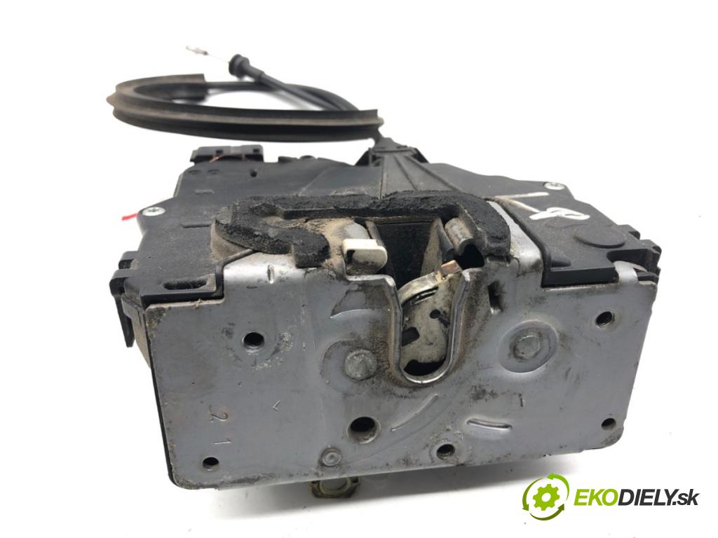 FIAT GRANDE PUNTO liftback 2008 55 kW 1.3 D Multijet 1248 zámok Dvere ľavy predný 51797557