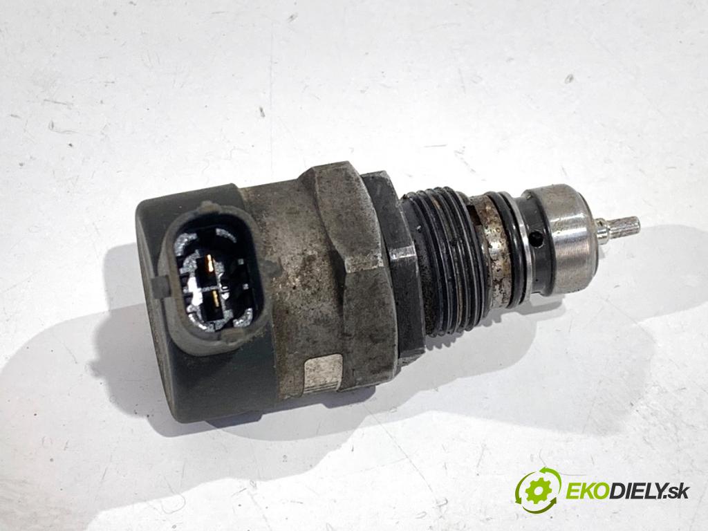 FIAT GRANDE PUNTO liftback 2008 55 kW 1.3 D Multijet 1248 Regulátor tlaku paliva 0281002507 (Palivový systém ostatní)