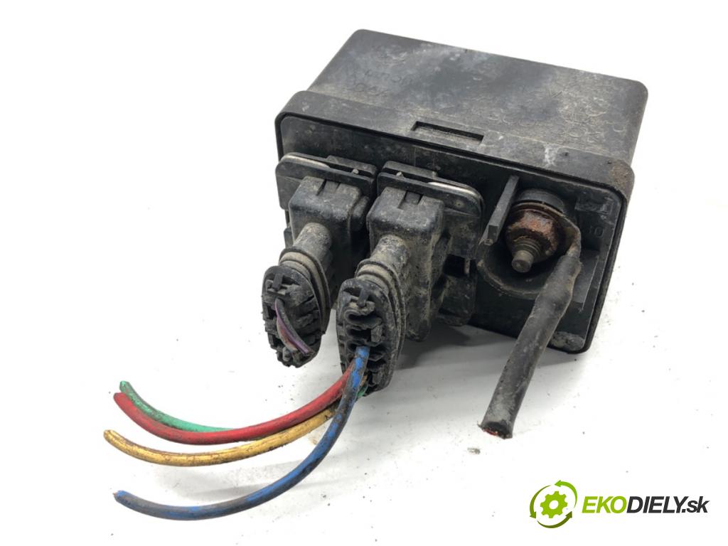 FIAT GRANDE PUNTO liftback 2008 55 kW 1.3 D Multijet 1248 relé sviečok žhavenia 55193073 (Relé)