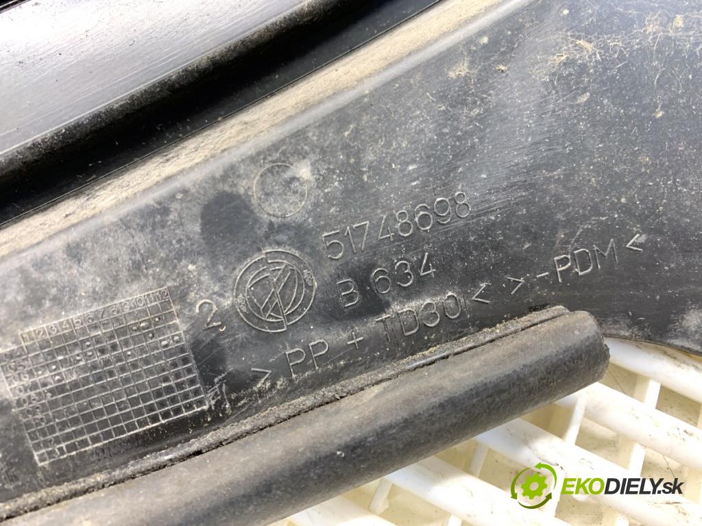 FIAT GRANDE PUNTO liftback 2008 55 kW 1.3 D Multijet 1248 torpédo plast pod čelní okno 51748698 (Plast pod čelním sklem)