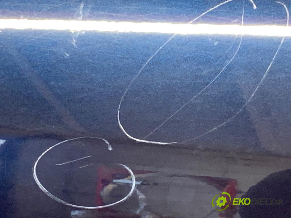 RENAULT MEGANE III liftback 2009 74 kW 1.6 16V (BZ0H) 1598 Dvere pravy zad NV472