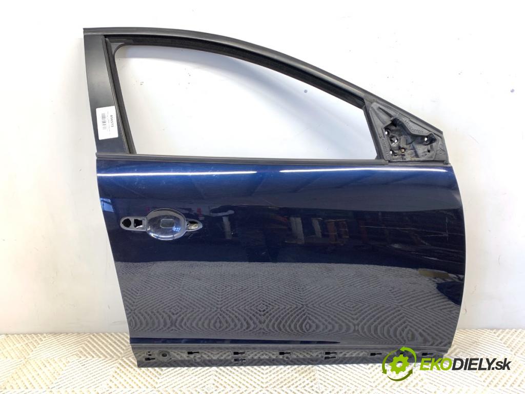 RENAULT MEGANE III liftback 2009 74 kW 1.6 16V (BZ0H) 1598 dveře pravý přední část NV472 